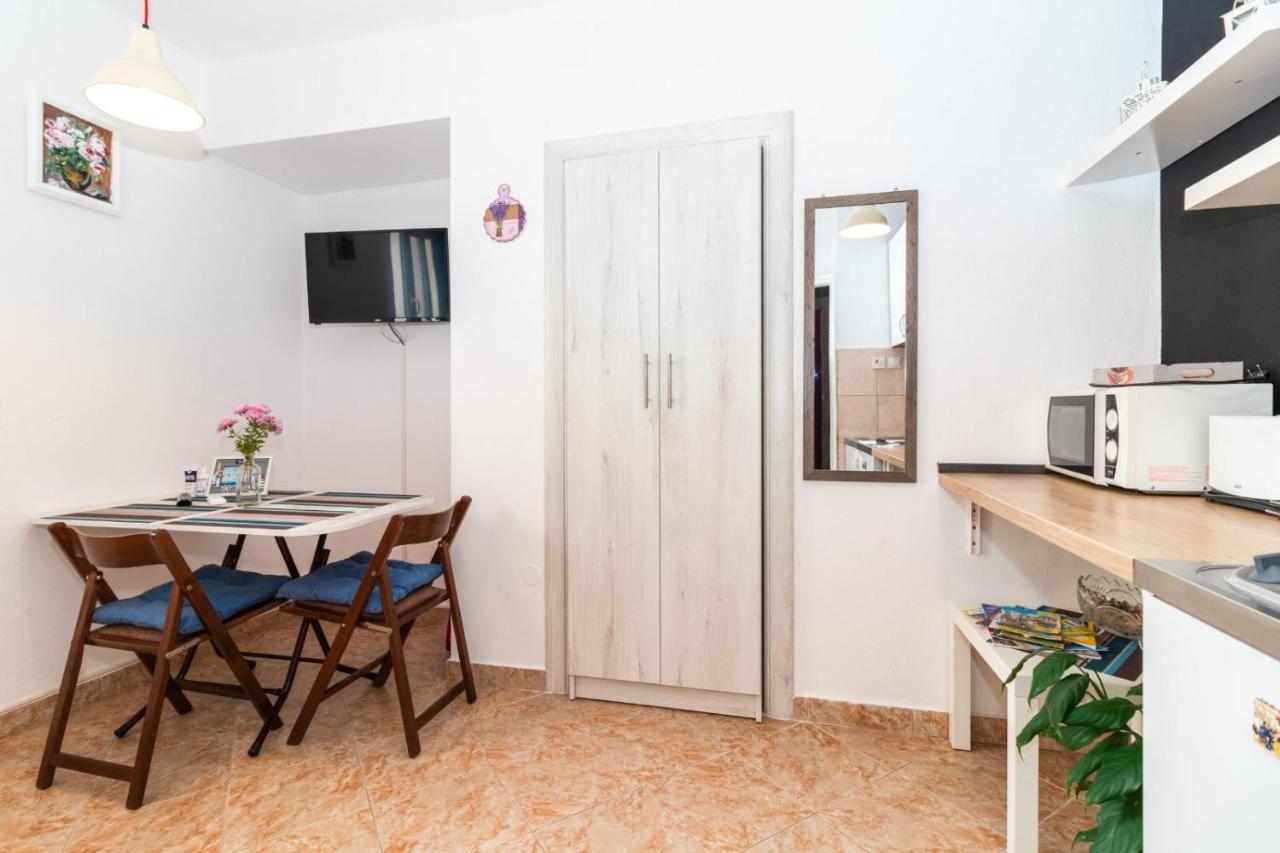Studio Apartman Djakovic 헤르섹 외부 사진